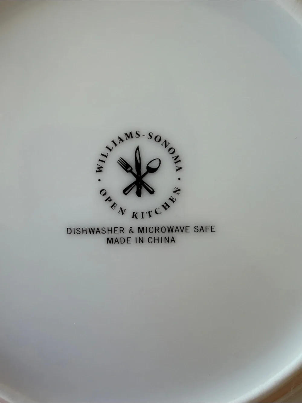 Williams Sonoma open kitchen 9” salad plates, BLACK rim Set of 6